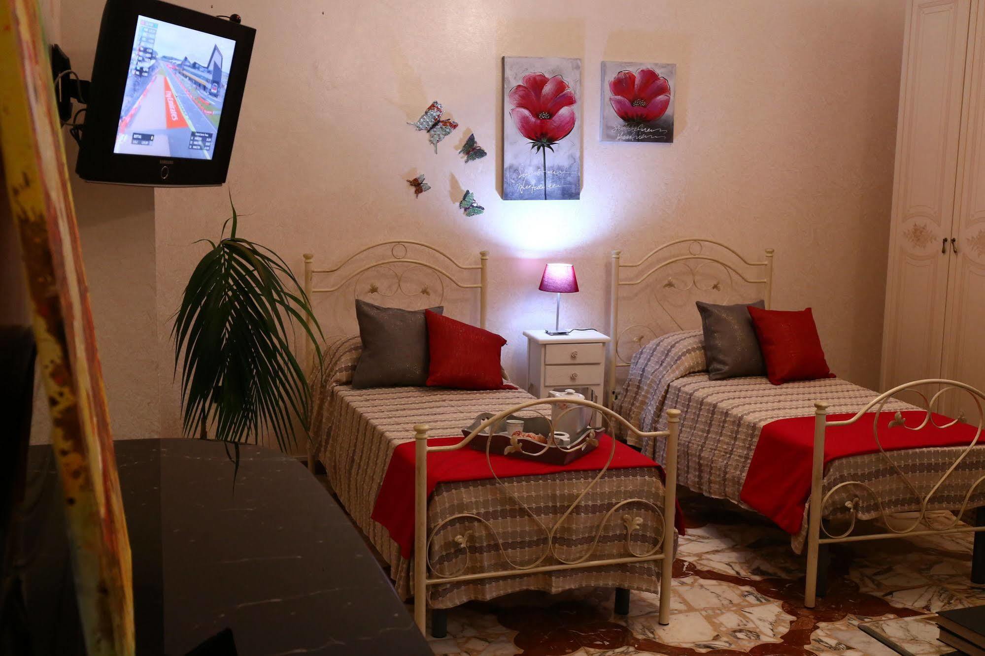 Il Giardino Delle Calendule B&B Solarino ภายนอก รูปภาพ